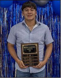 Mustang Basketball Defensive MVP Alan Vasquez