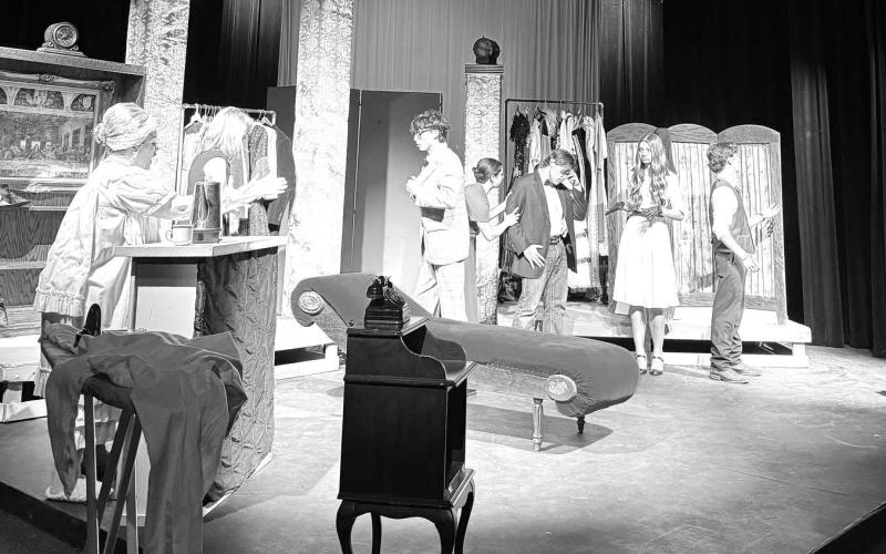 The Sudan One Act Play comedy “Moon Over Buffalo” cast includes: Brooklyn Swart, Phillip Jones, Case Cantu, Anneke Van De Pol, Alex Carson, Halen Ruiz, Rebekah Jones and Harper Pratt. (Submitted Photo)